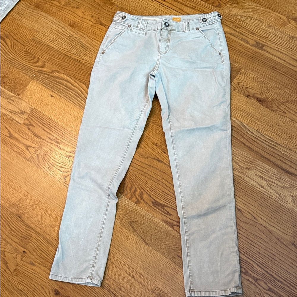 Light Wash Women's Straight-Leg Jeans